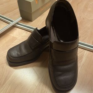 Brown moccasins size 6